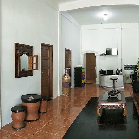 Kana Hasya Homestay "Rumoh Jamee" Meulaboh Eksteriør bilde